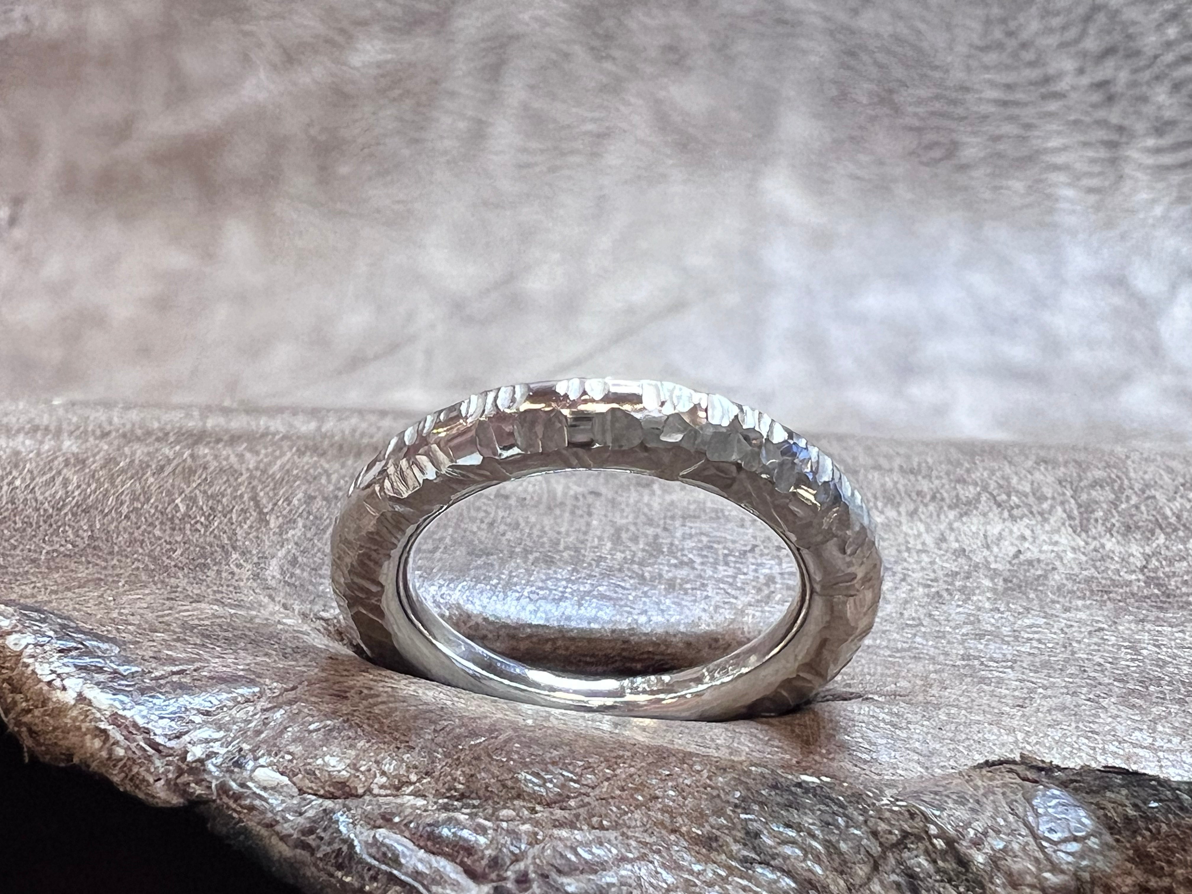 Sølv ring 4 mm med marehalm overflade