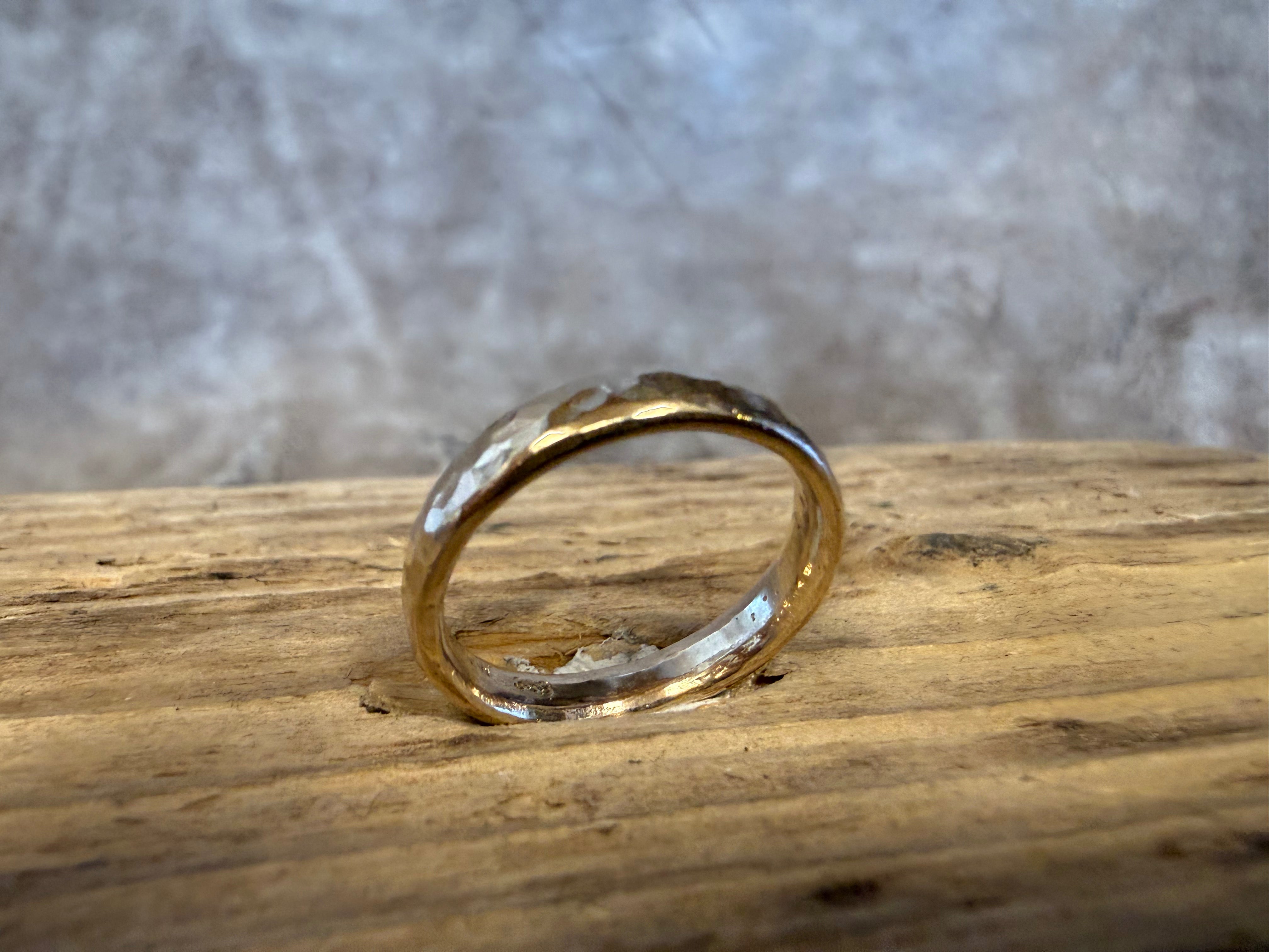 Rustik guldring – marehalm overflade