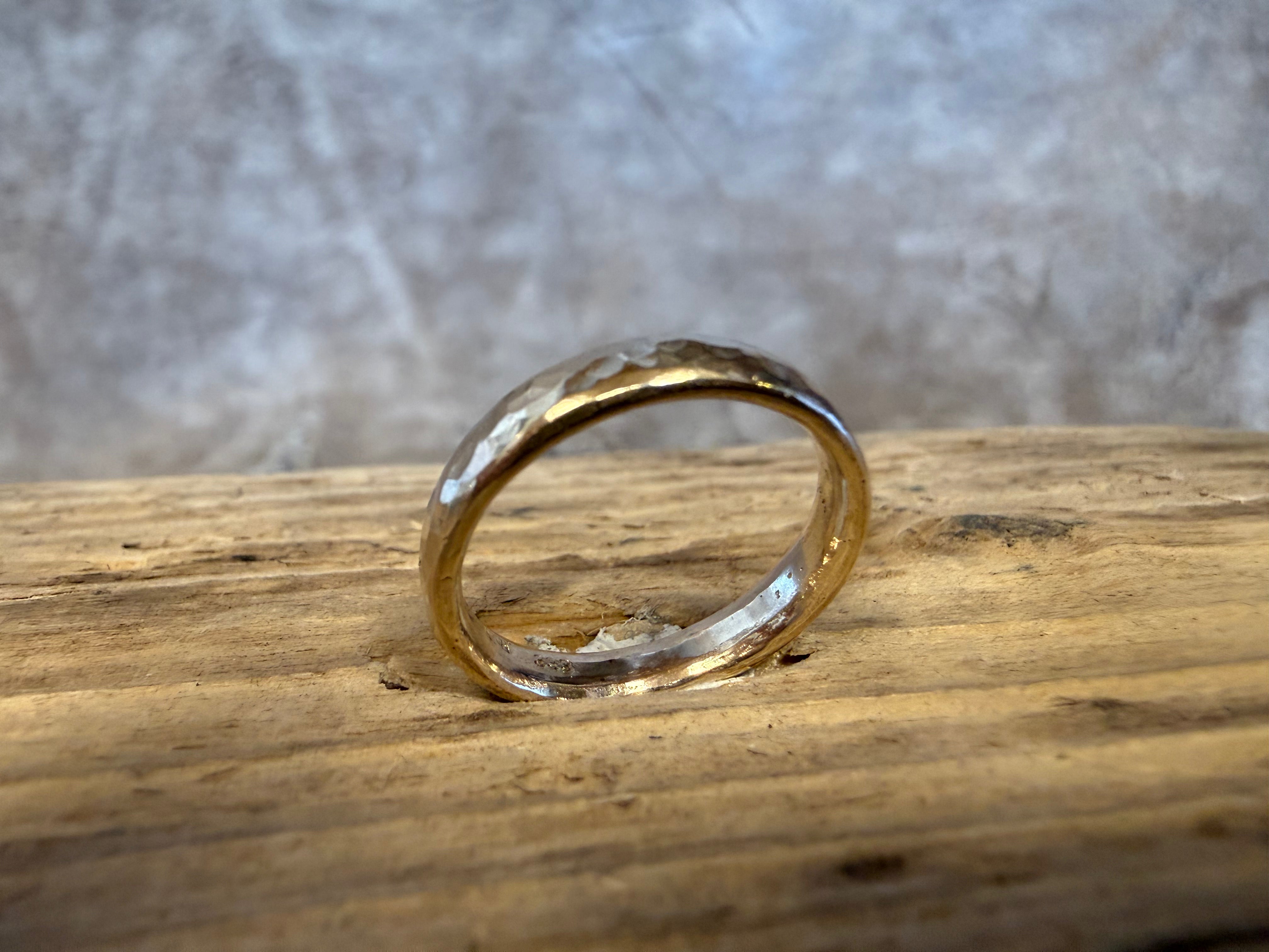 Rustik guldring – marehalm overflade