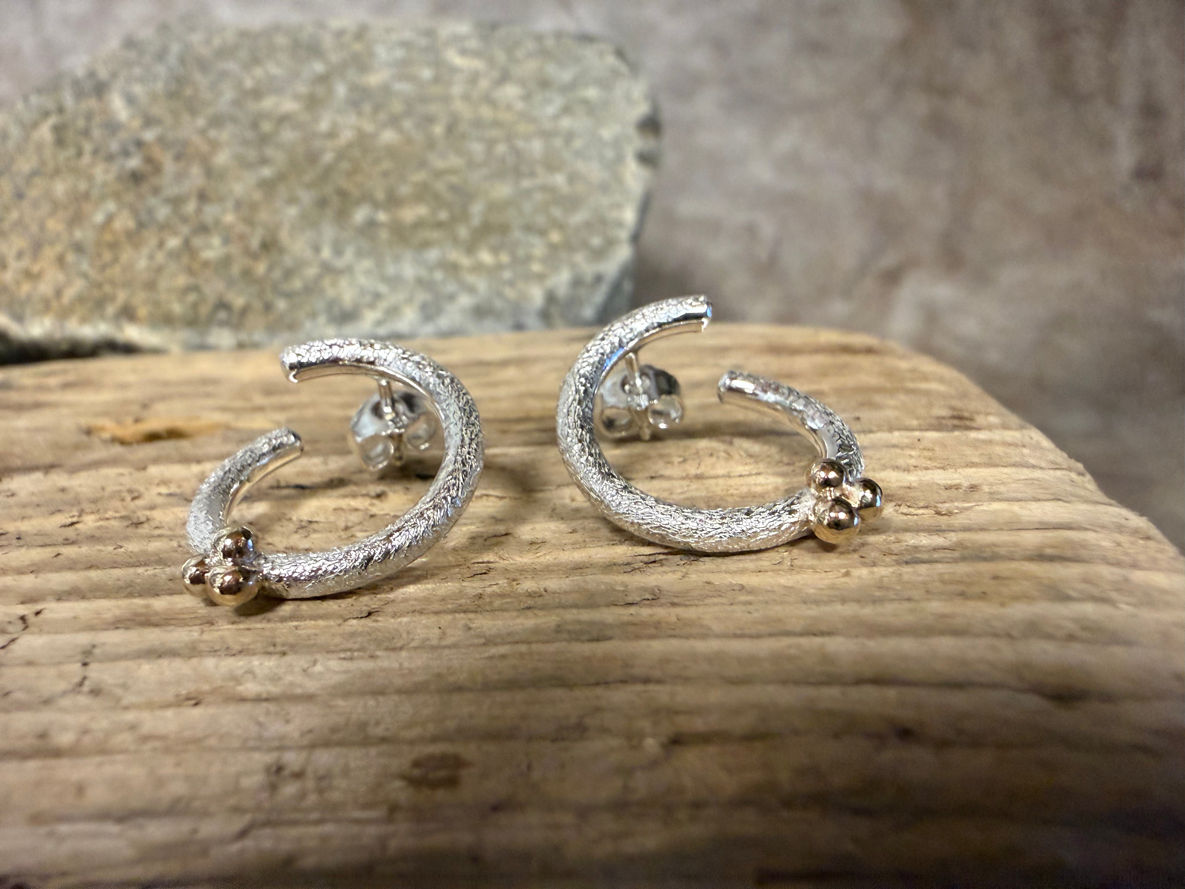 Fjordøreringe sølv med guldkugler