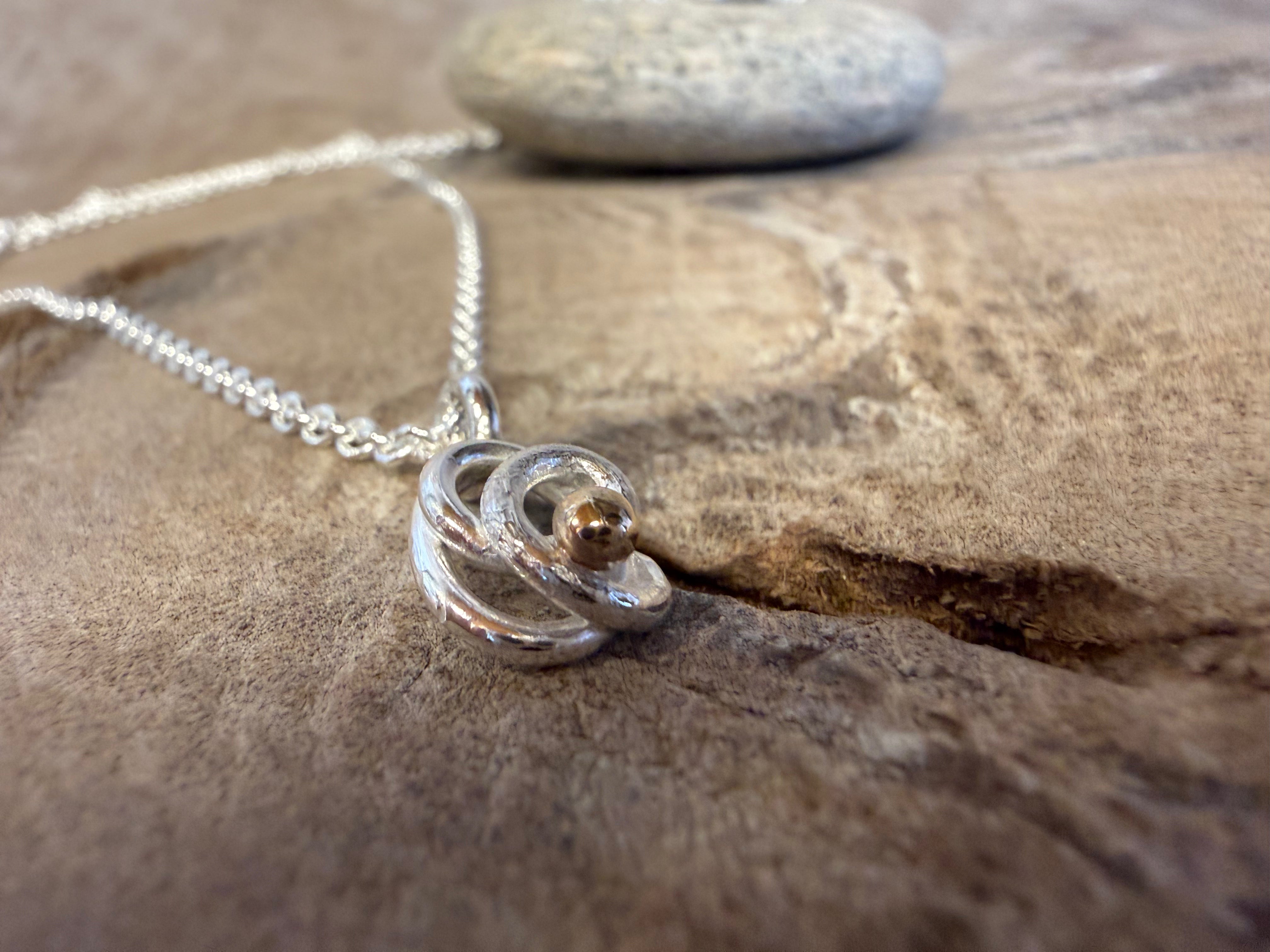 Vesterhavs sølv dråbe med en lille guldkugle