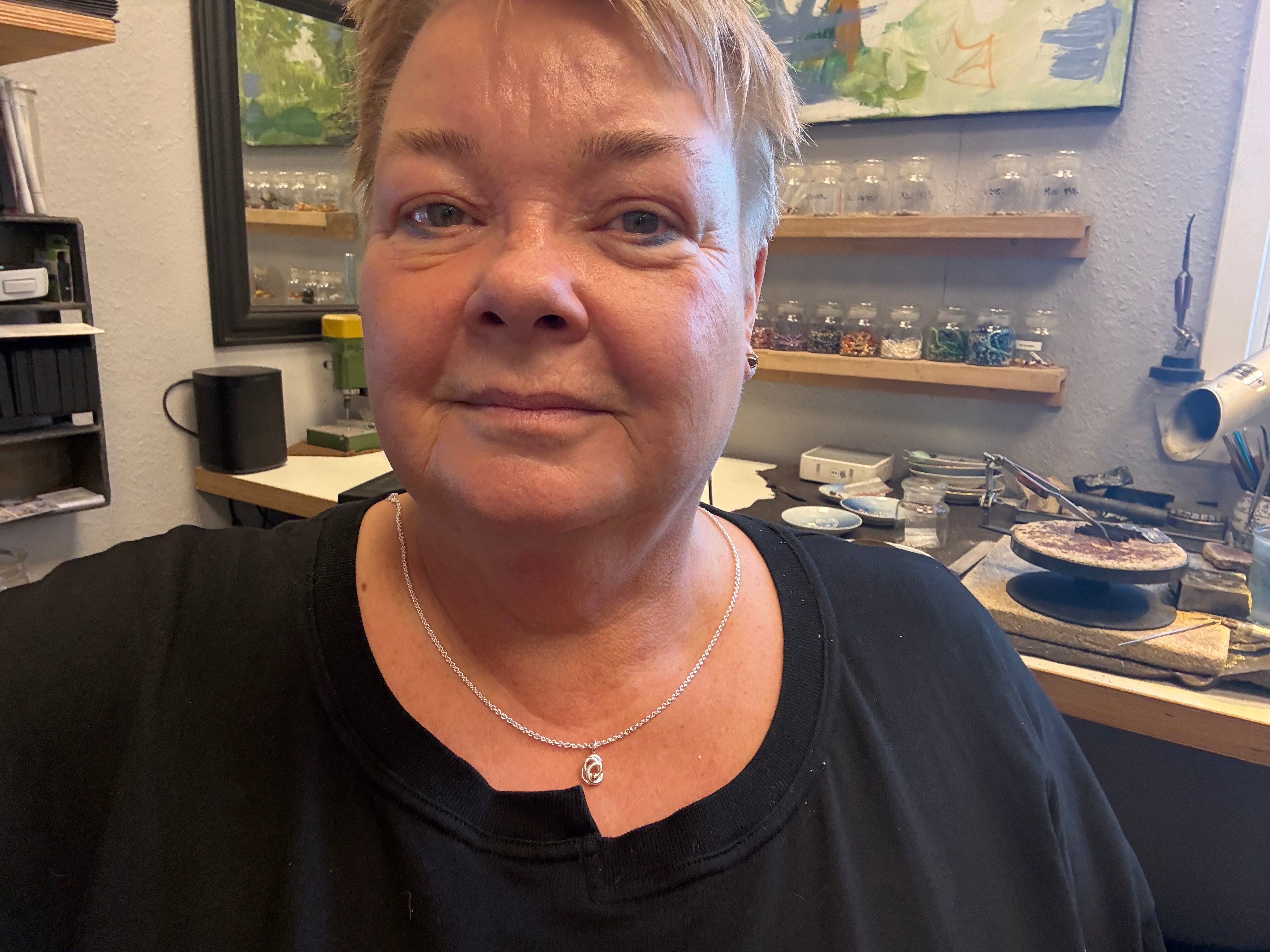 Vesterhavs sølv dråbe med en lille guldkugle